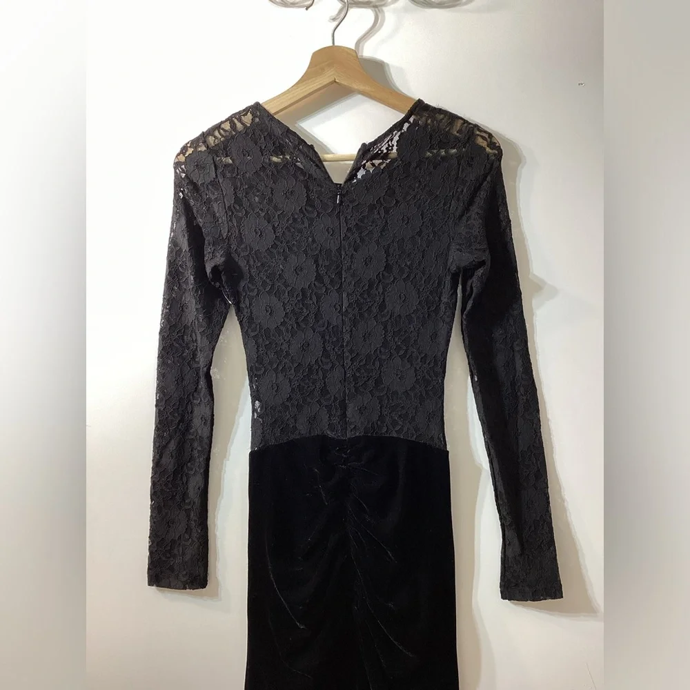 Bardot helenie velour lace maxi dress‎ in black - Picture 11 of 15